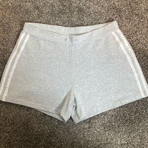 G.W. Sport Women’s Heather Gray w White Stripes Athletic Shorts sz L